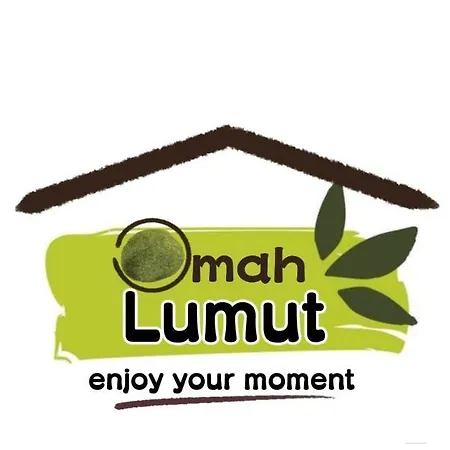 Omah Lumut Malang, Best Family Villa 3 Bedrooms Free Pool Kolam Renang Exterior photo