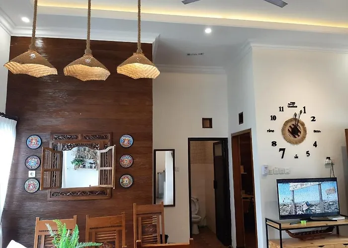 Omah Lumut Malang, Best Family Villa 3 Bedrooms Free Pool Kolam Renang