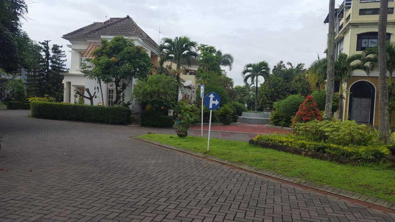 Omah Lumut Malang, Family 3 Bedrooms Free Pool Kolam Renang Malang