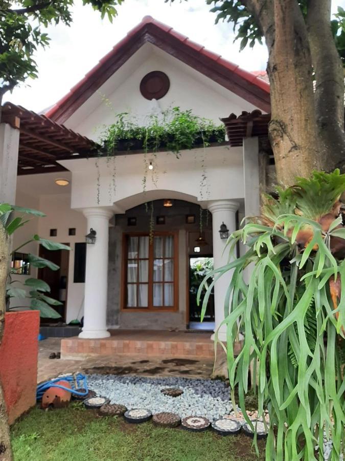 Villa Omah Lumut Malang, Family 3 Bedrooms Free Pool Kolam Renang